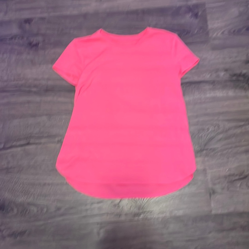 athleta girl neon pink tee shirt